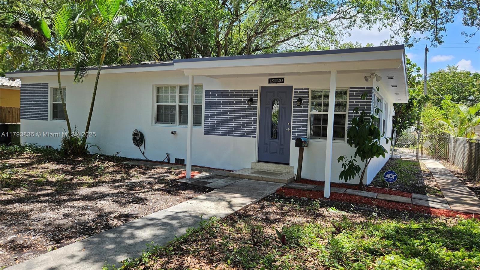 12120 NE 11th Pl, North Miami FL 33161