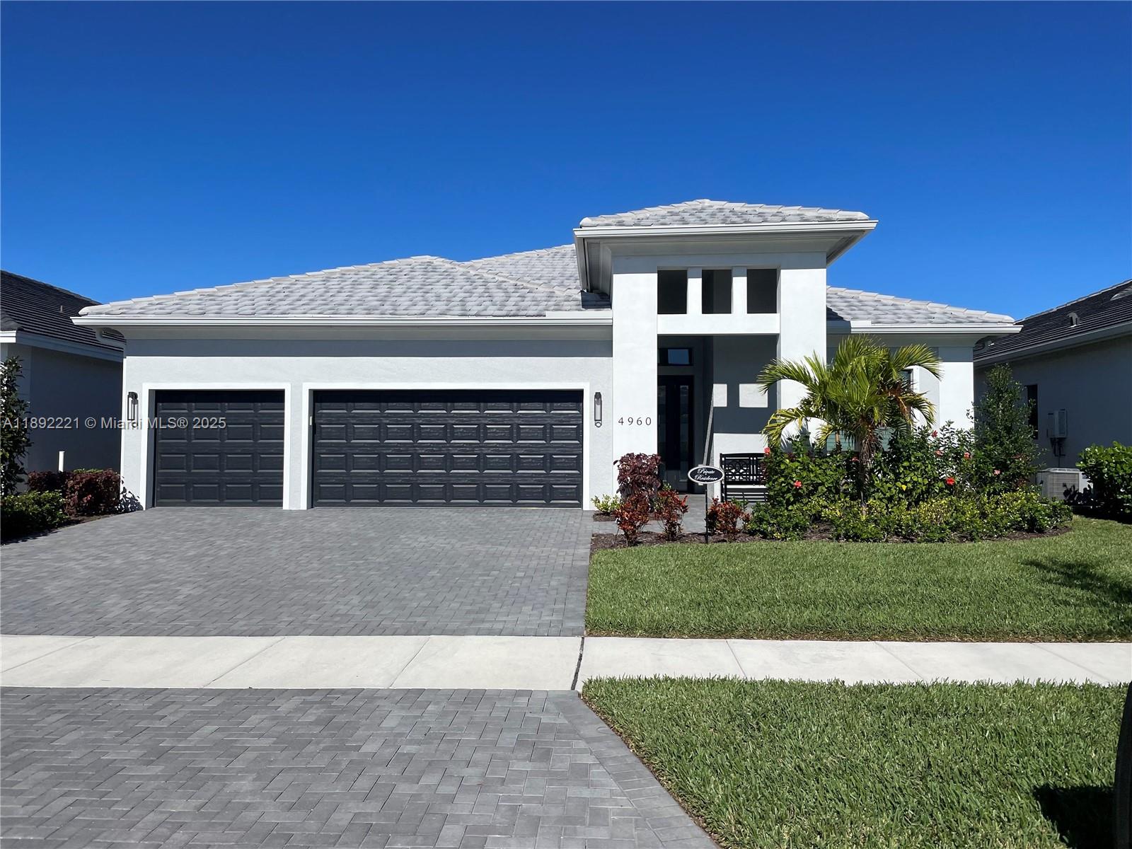 4960 Surfside Circle, Bradenton FL 34211