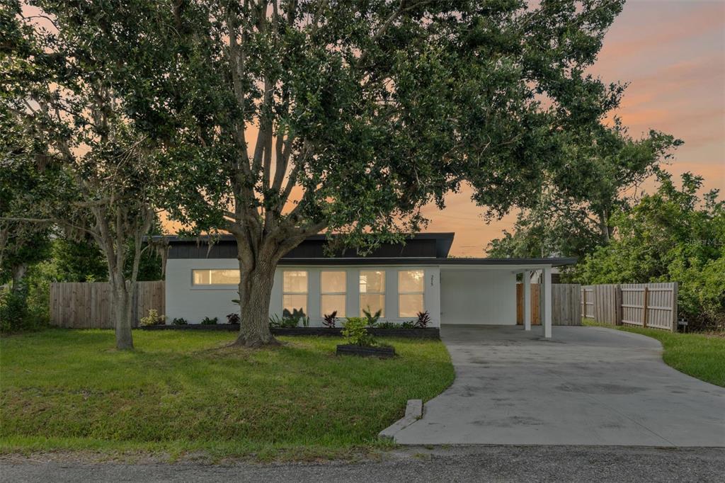 275 GARDEN ROAD
