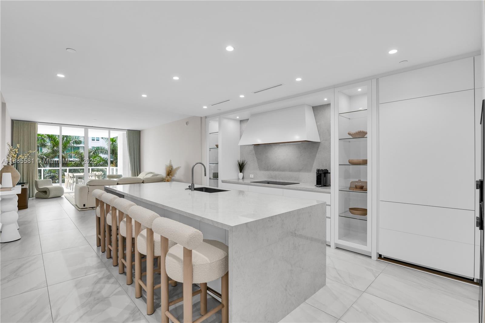 220 SE Mizner Blvd # 414, Boca Raton FL 33432