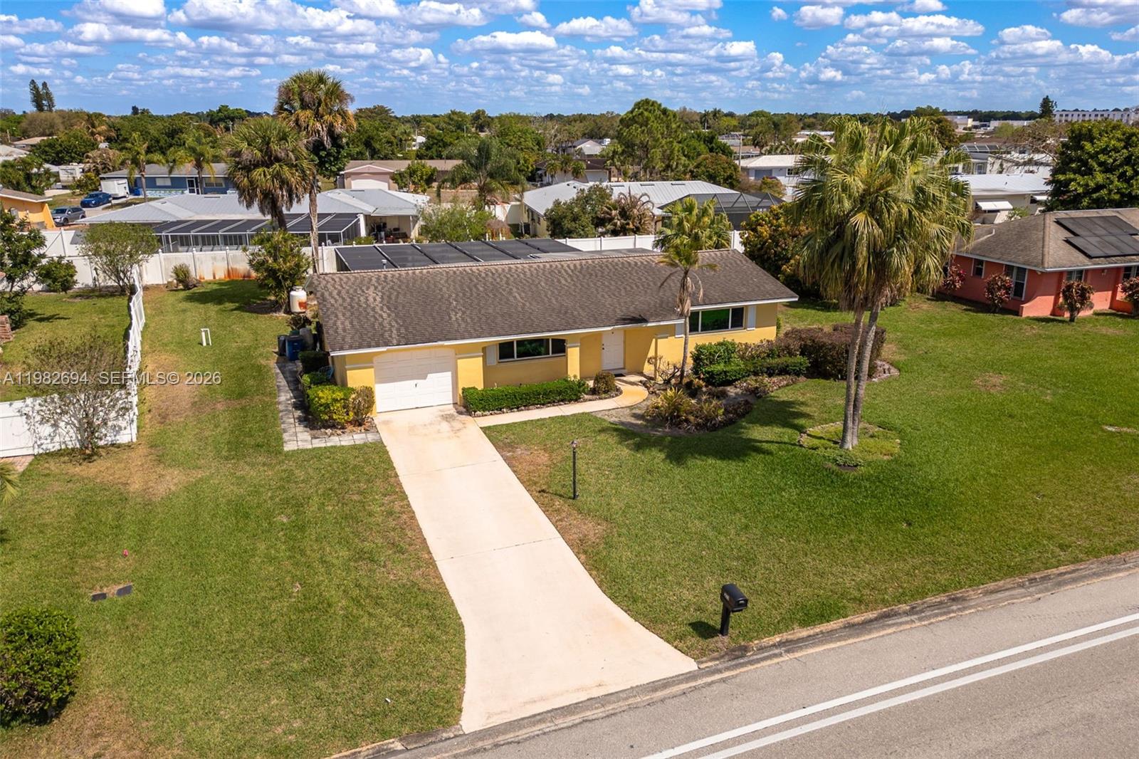 213 Richmond AVE S, Lehigh Acres FL 33936