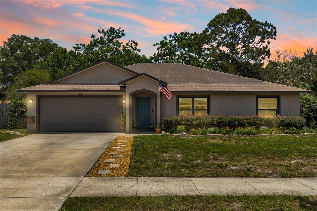 2111 E PARKTON DRIVE