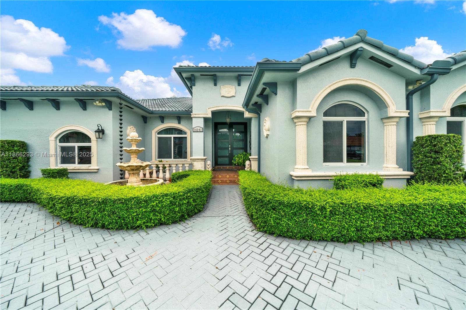 16242 SW 42nd Ter, Miami FL 33185