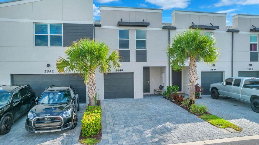5688 Mentmore Drive, Mangonia Park FL 33407