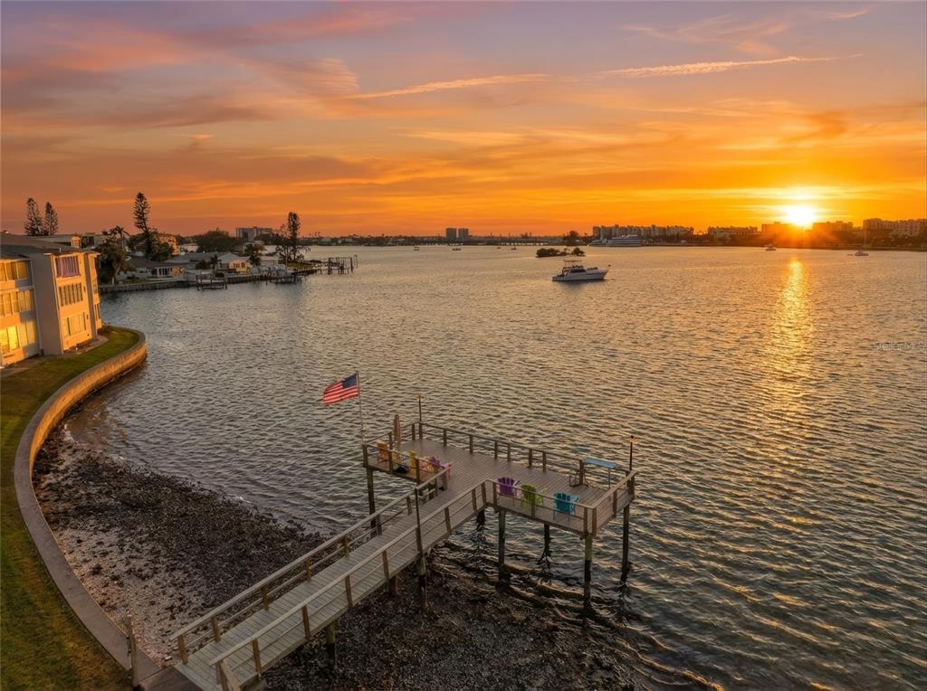 1898 SHORE DRIVE S UNIT 319