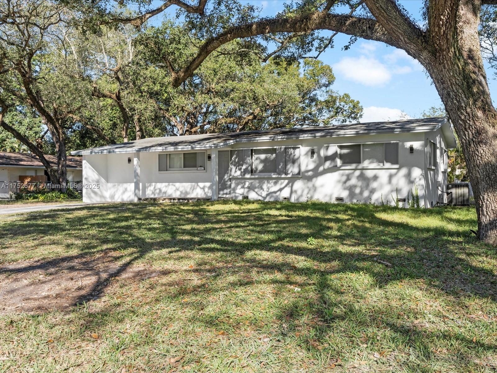 4121 SW 54th Ct, Dania Beach FL 33314
