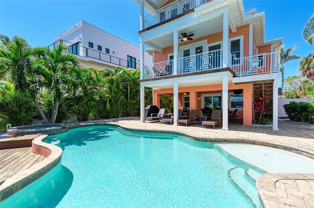 203 N HARBOR DRIVE, HOLMES BEACH, FL — photo 3 of 30