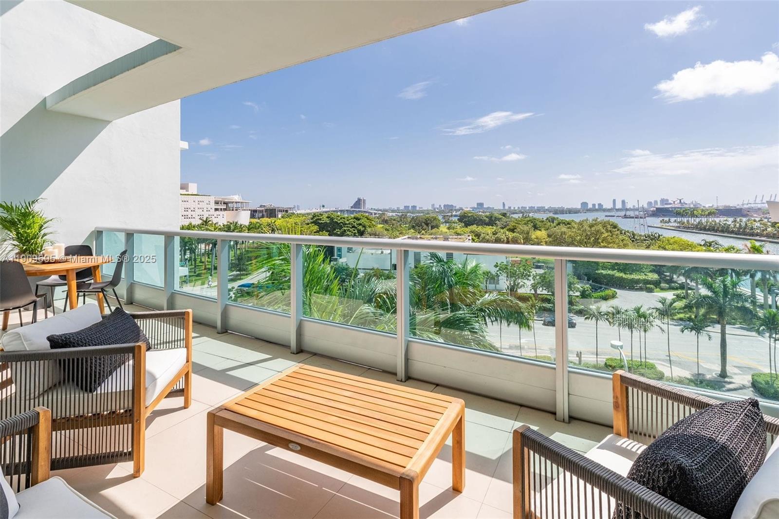 900 Biscayne Blvd # 702, Miami FL 33132