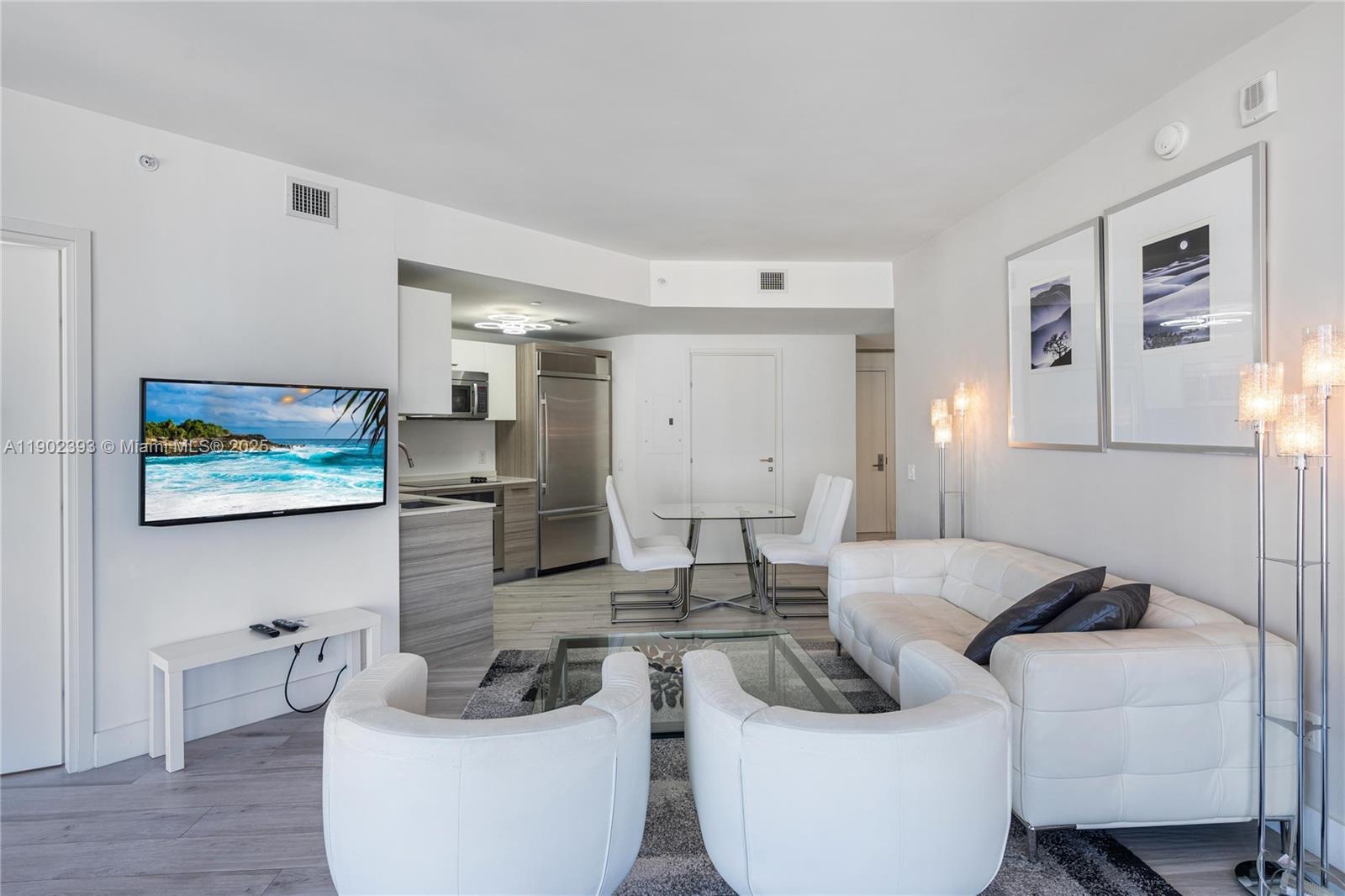 1300 Brickell Bay Dr # 3307, Miami FL 33131
