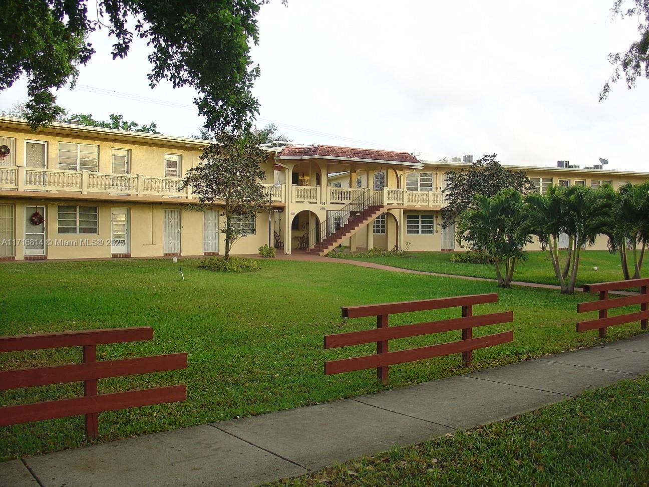 20327 NE 2nd Ave # 27, Miami Gardens FL 33179