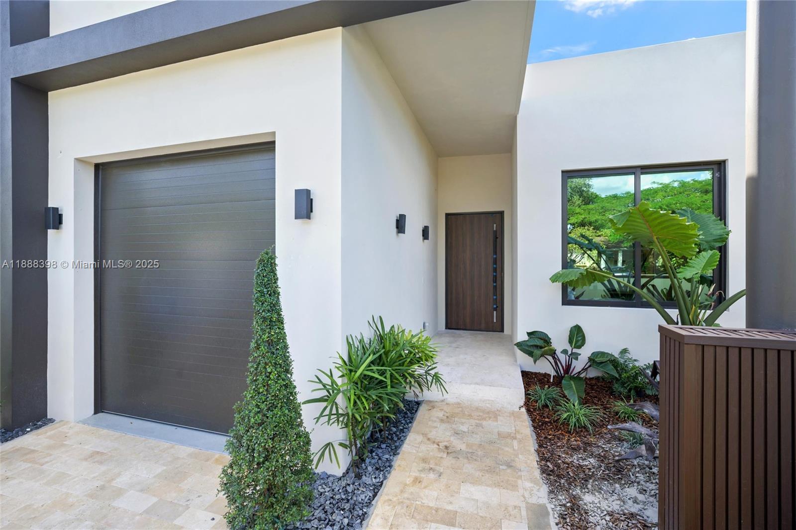 270 NE 46th St, Miami FL 33137
