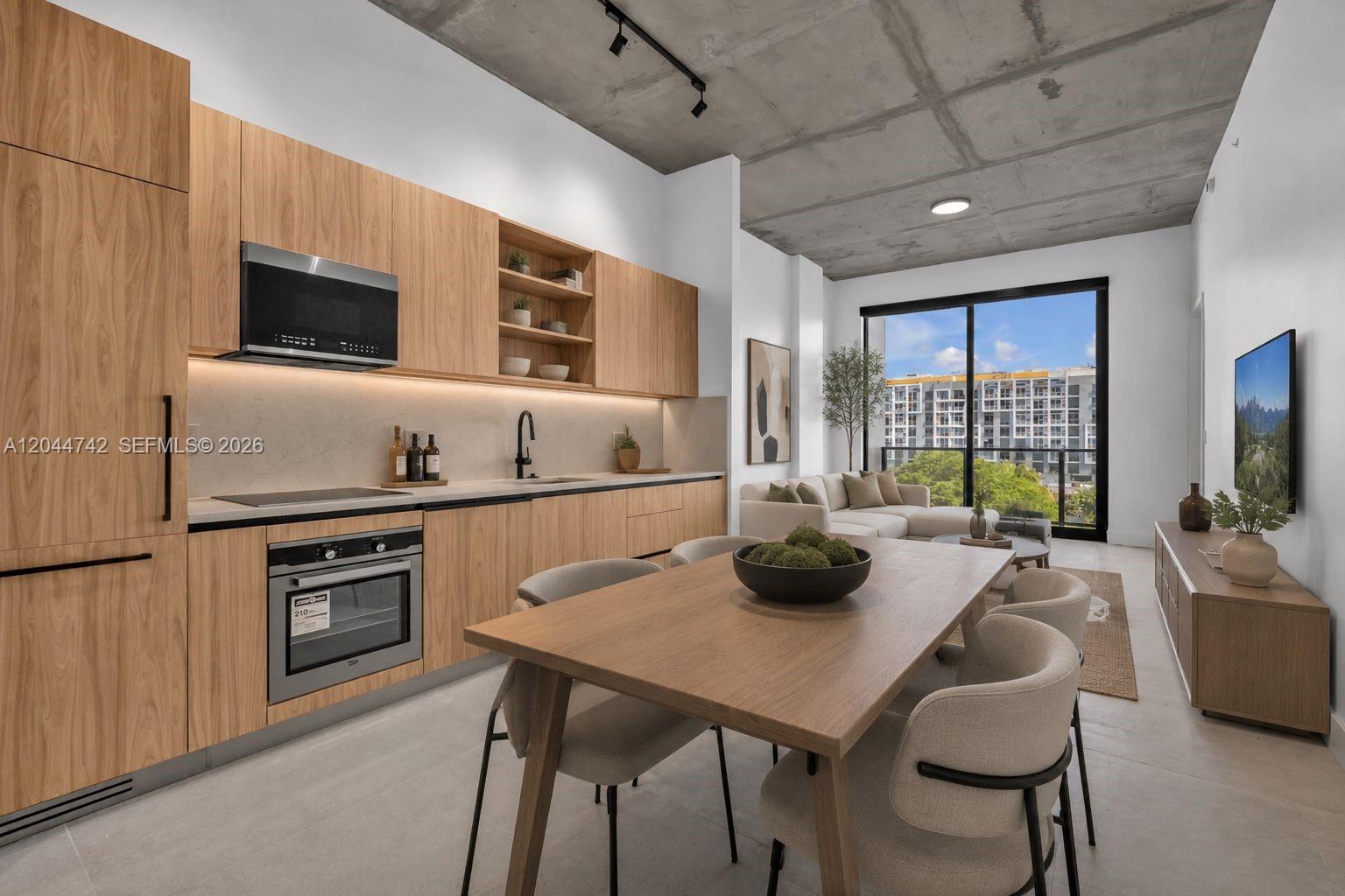 91 NW 27th St # 201, Miami FL 33127