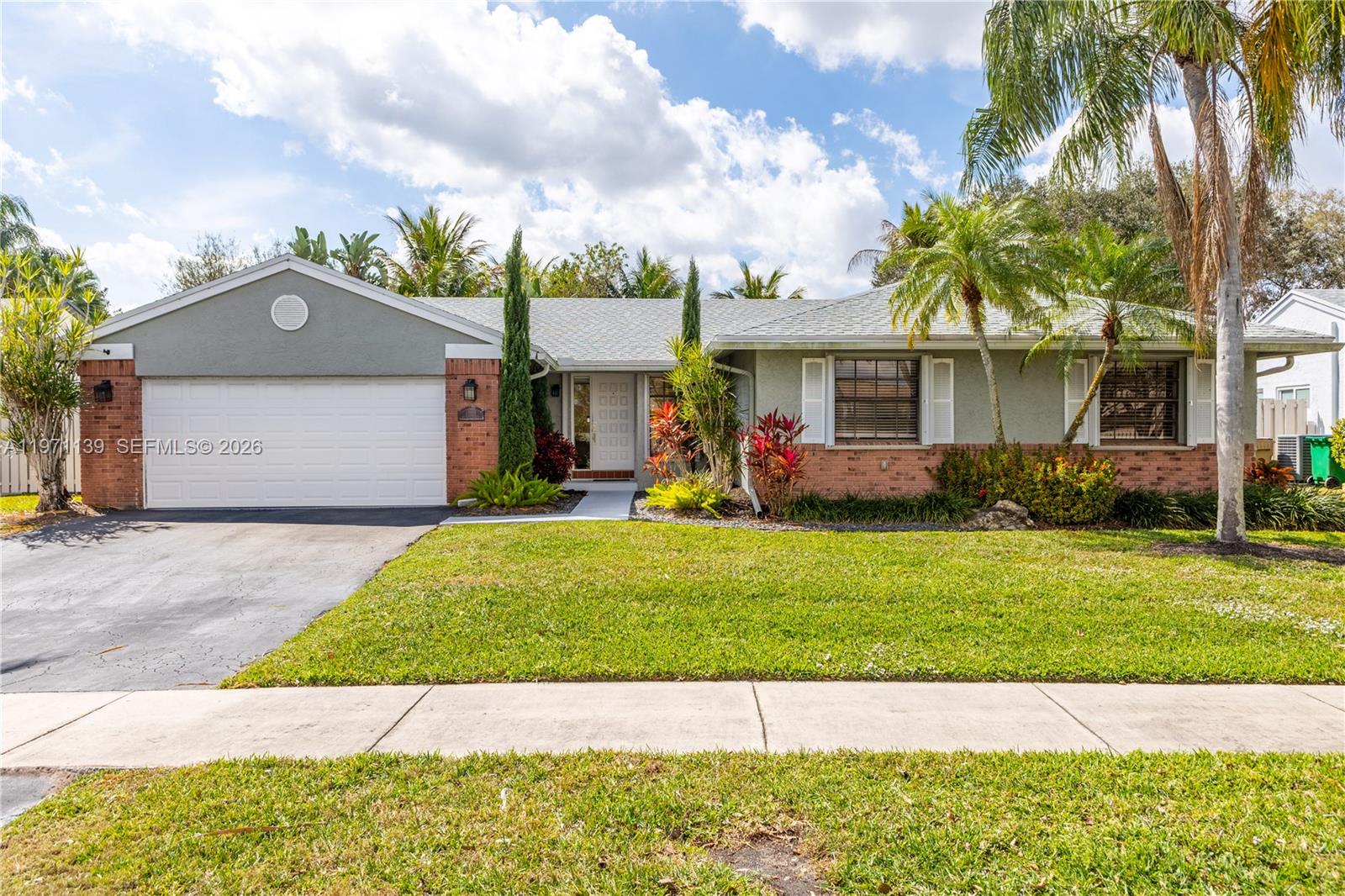 13810 Roanoke St, Davie FL 33325