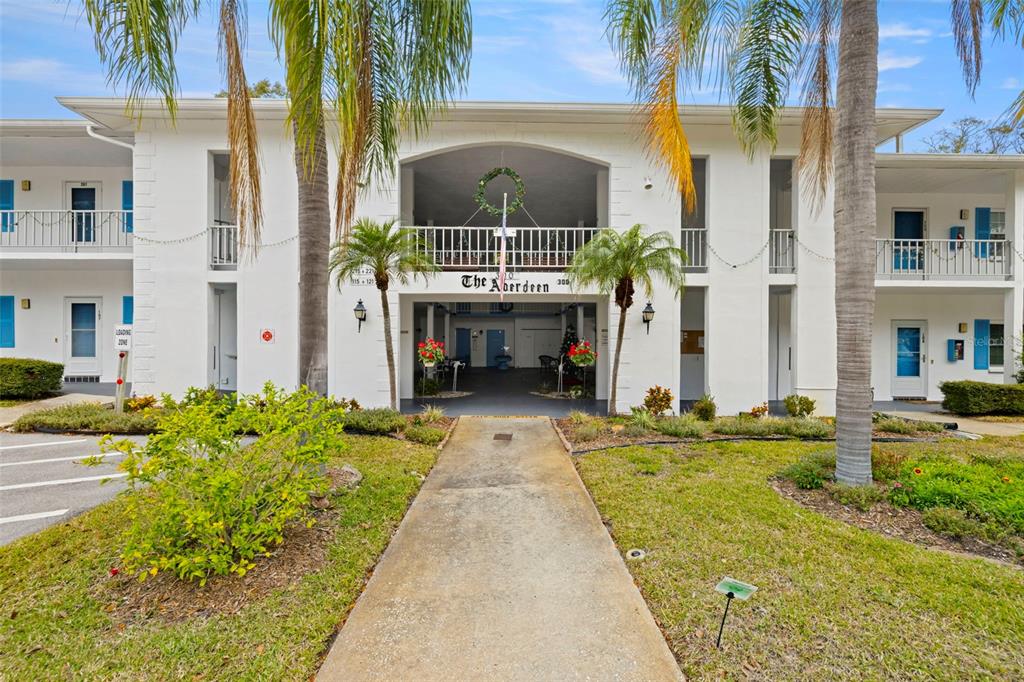 300 CLYDE LANE UNIT 106, DUNEDIN, FL — photo 2 of 30