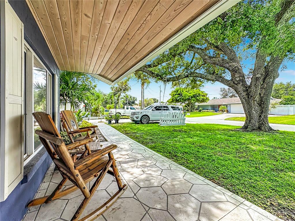 1953 ROLLING GREEN CIRCLE, SARASOTA, FL — photo 3 of 30