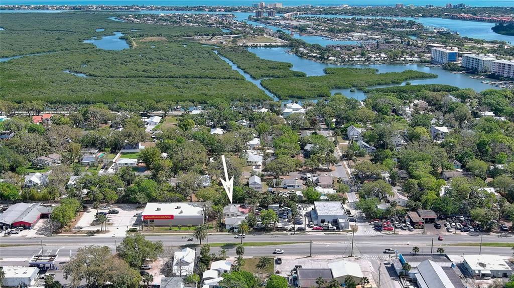 607 N DIXIE FREEWAY, NEW SMYRNA BEACH, FL — photo 3 of 20