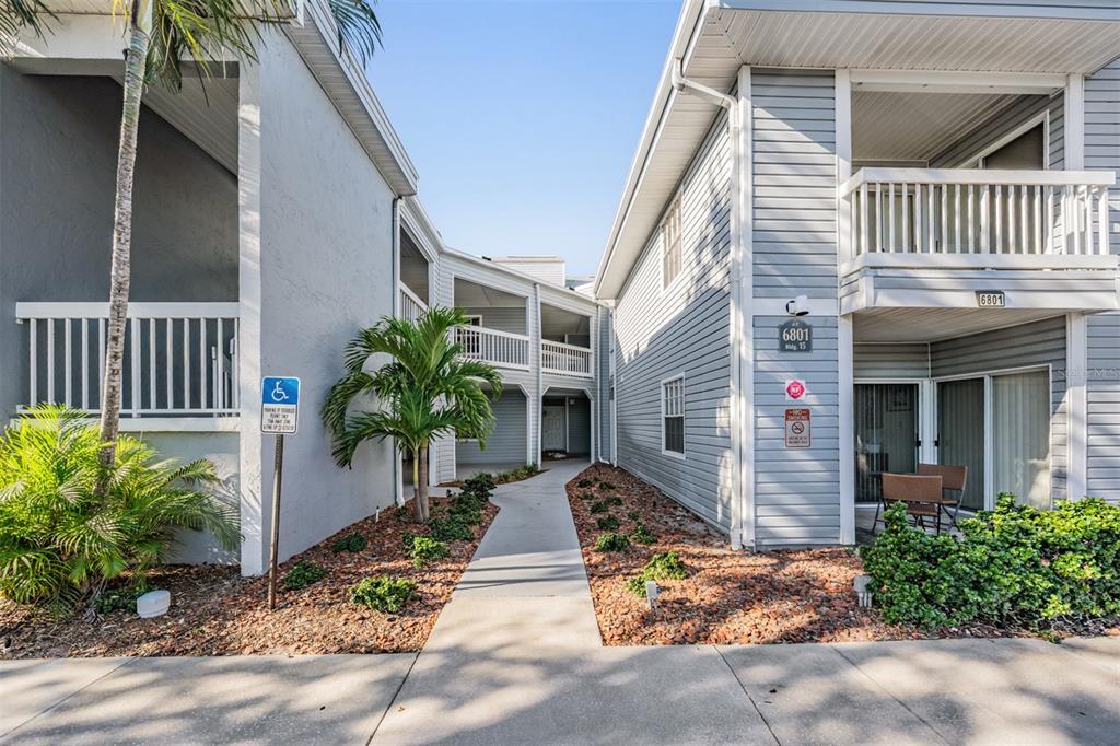 6801 STONES THROW CIRCLE N UNIT 15201