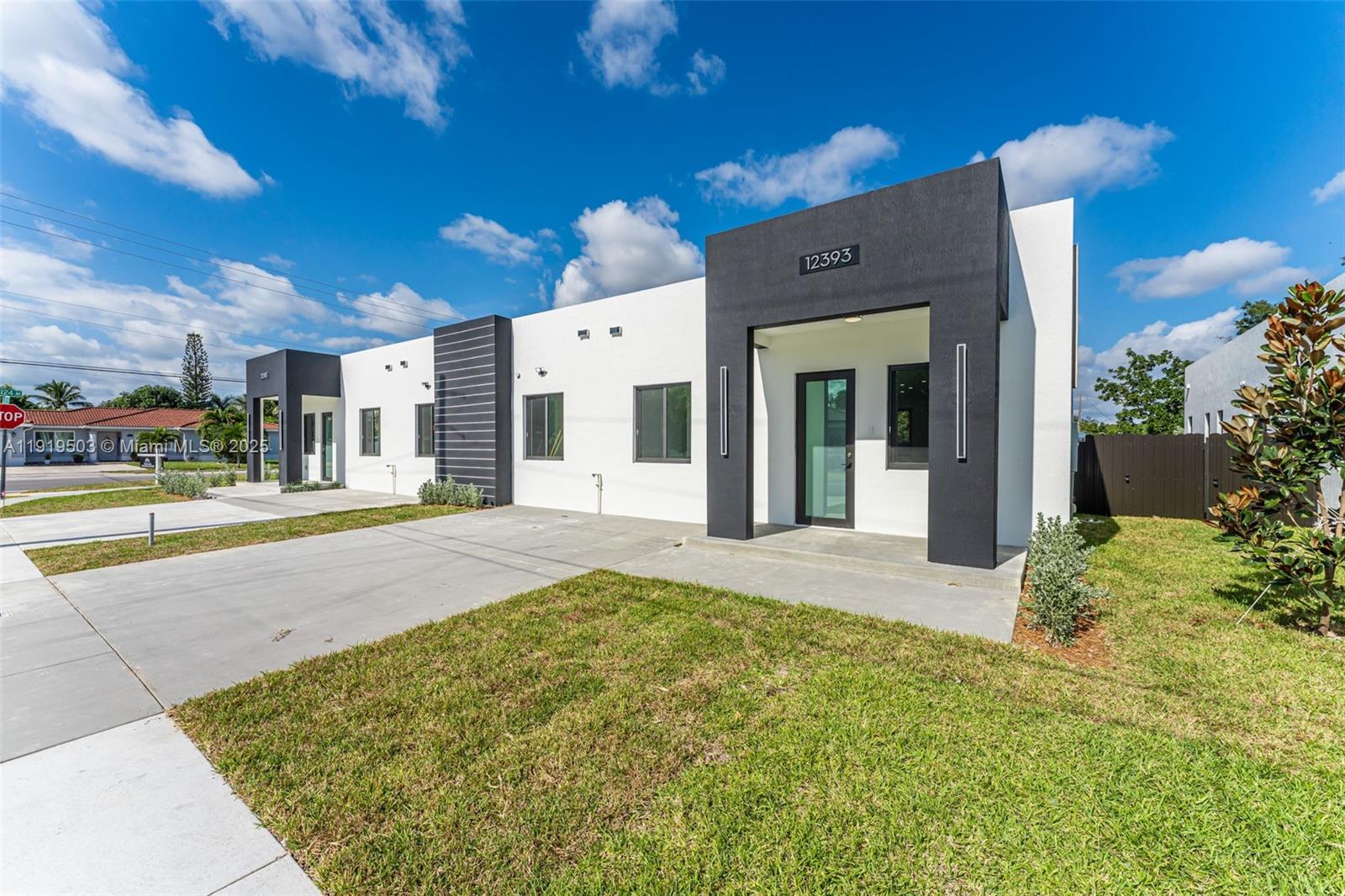12393 SW 220th St, Miami FL 33170