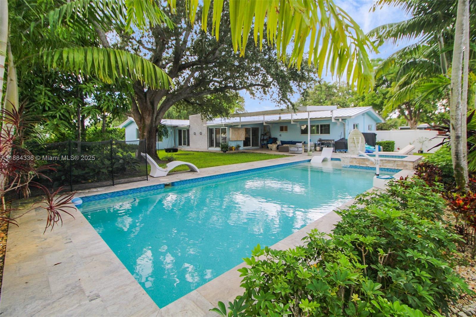 1190 Robin Ave, Miami Springs FL 33166