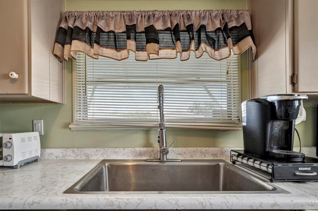 122 E SAINT ANNES CIRCLE, APOLLO BEACH, FL — photo 5 of 30
