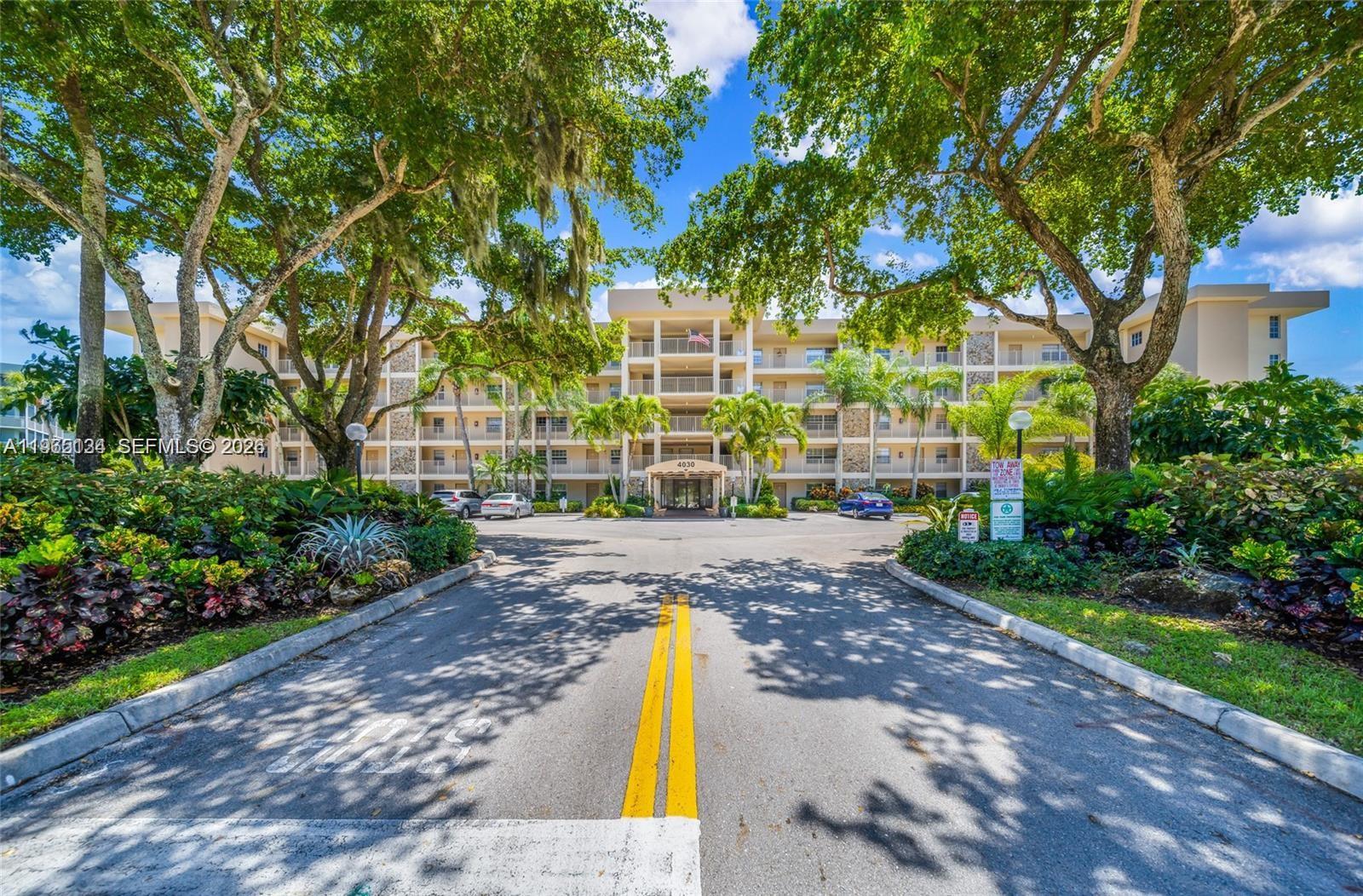 4030 W Palm Aire Dr # 104, Pompano Beach FL 33069