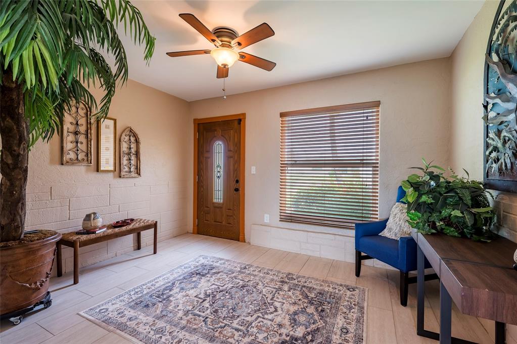 541 CRYSTAL DRIVE, MADEIRA BEACH, FL — photo 3 of 30
