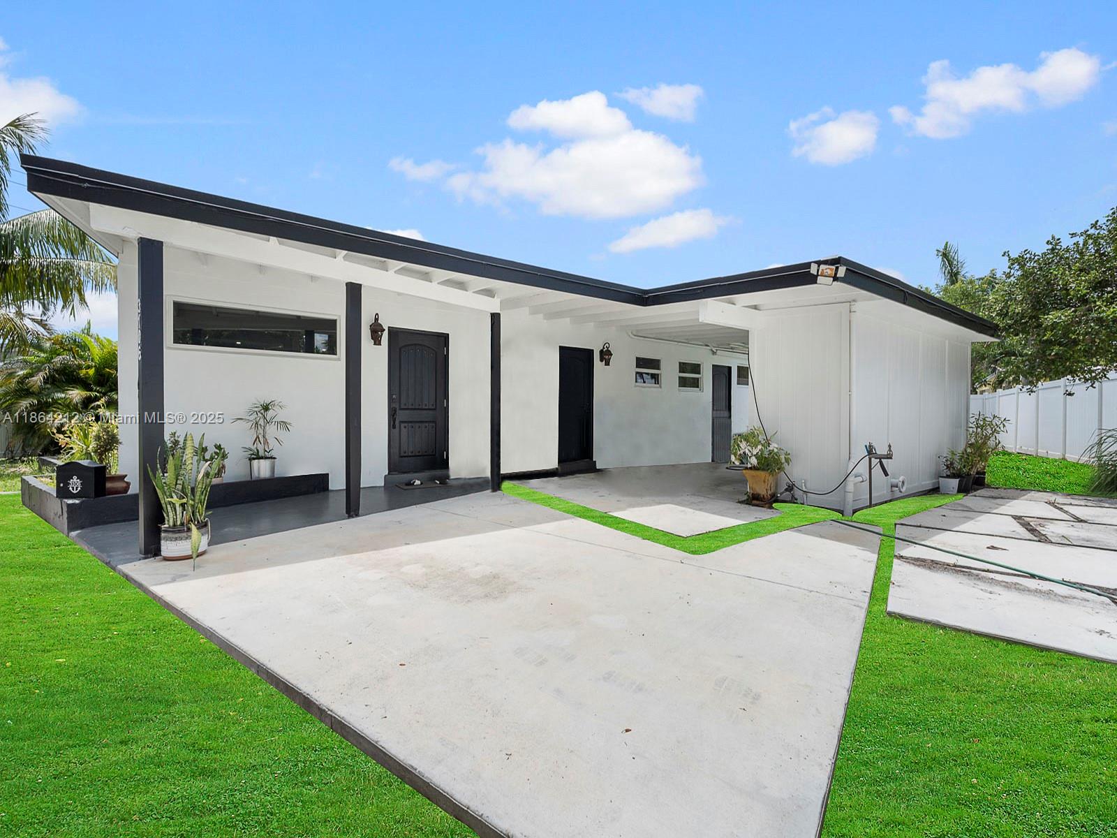 3106 SW 14th St, Fort Lauderdale FL 33312