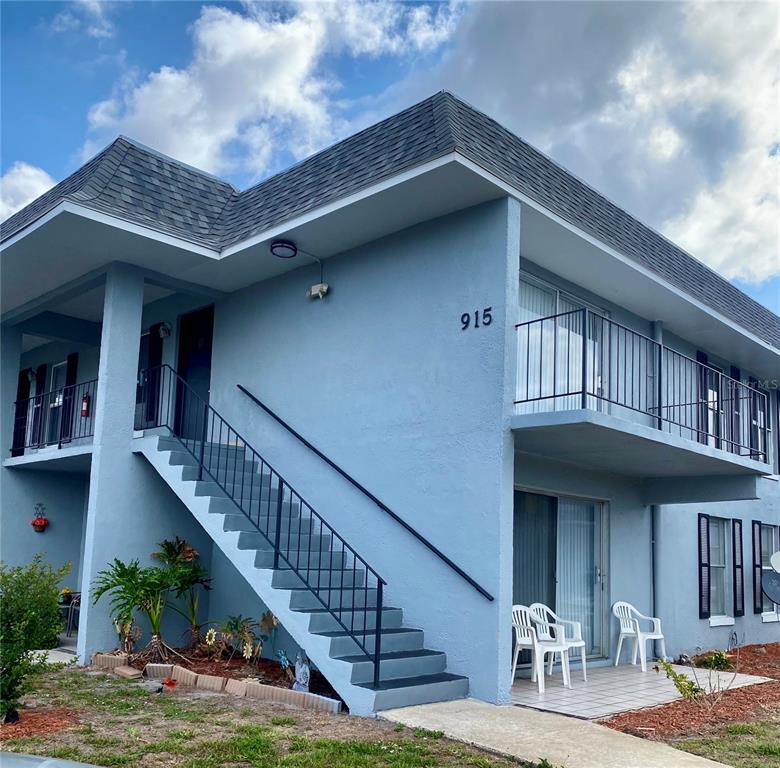 915 W OAK RIDGE ROAD UNIT B