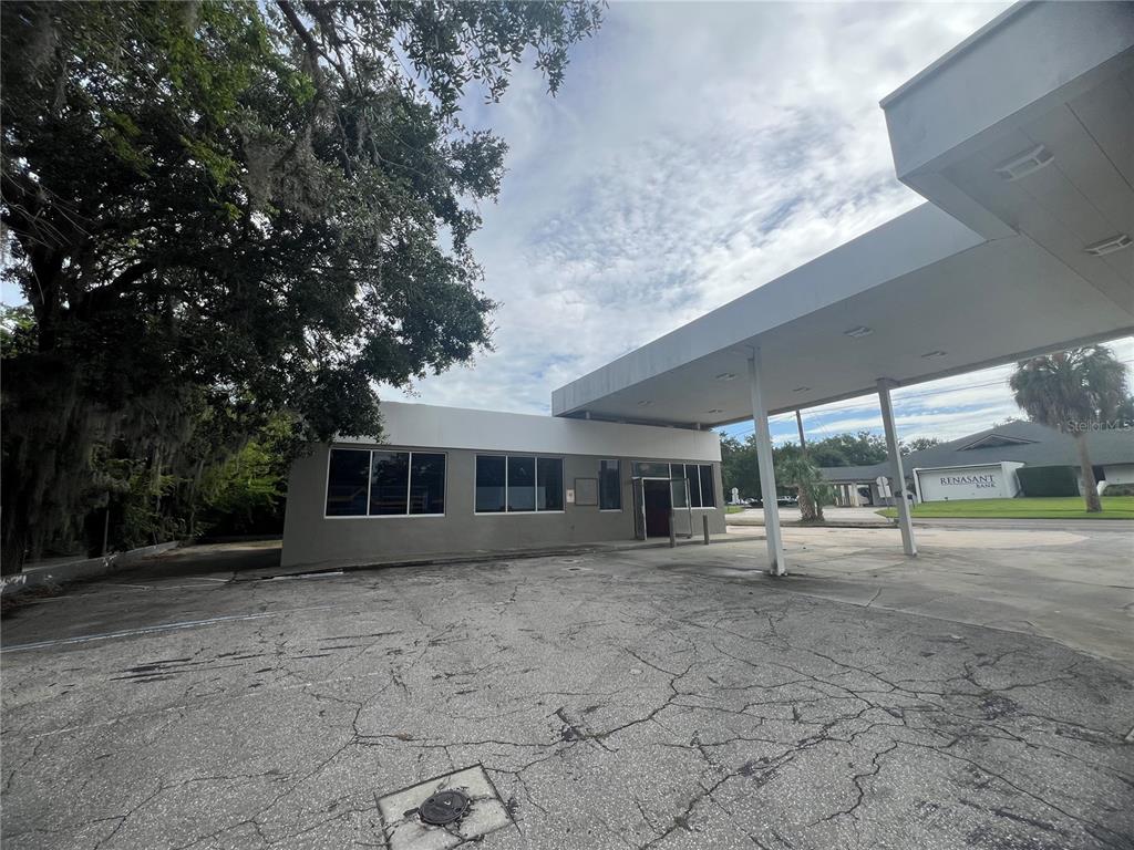 1327 E SILVER SPRINGS BOULEVARD, OCALA, FL — photo 2 of 20
