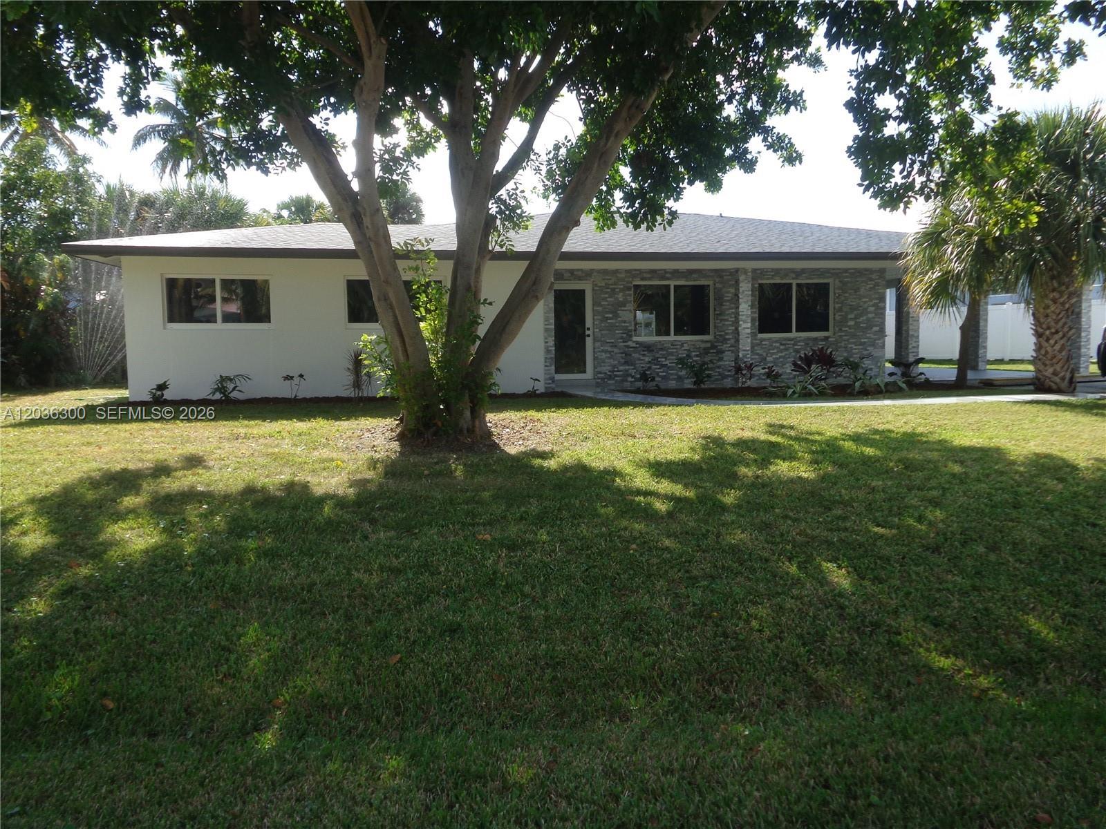 1565 N Thumb Point Dr, Fort Pierce FL 34949