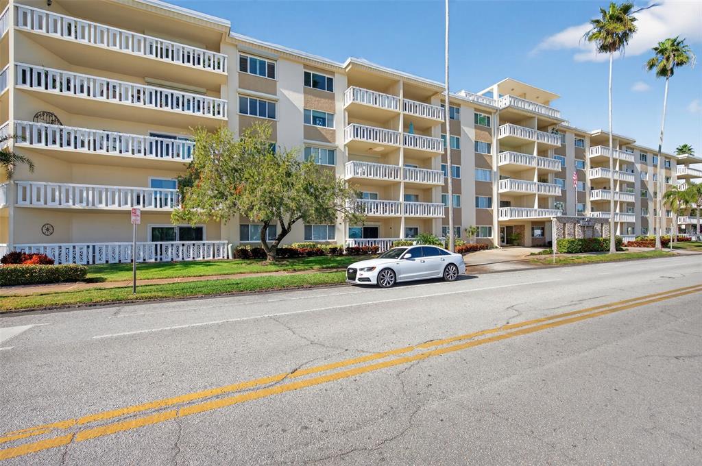 1200 N SHORE DRIVE NE UNIT 201 furnished