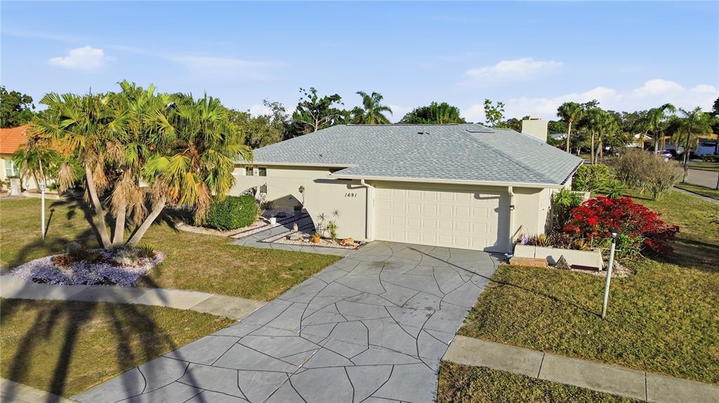 1691 FLEETWOOD DRIVE