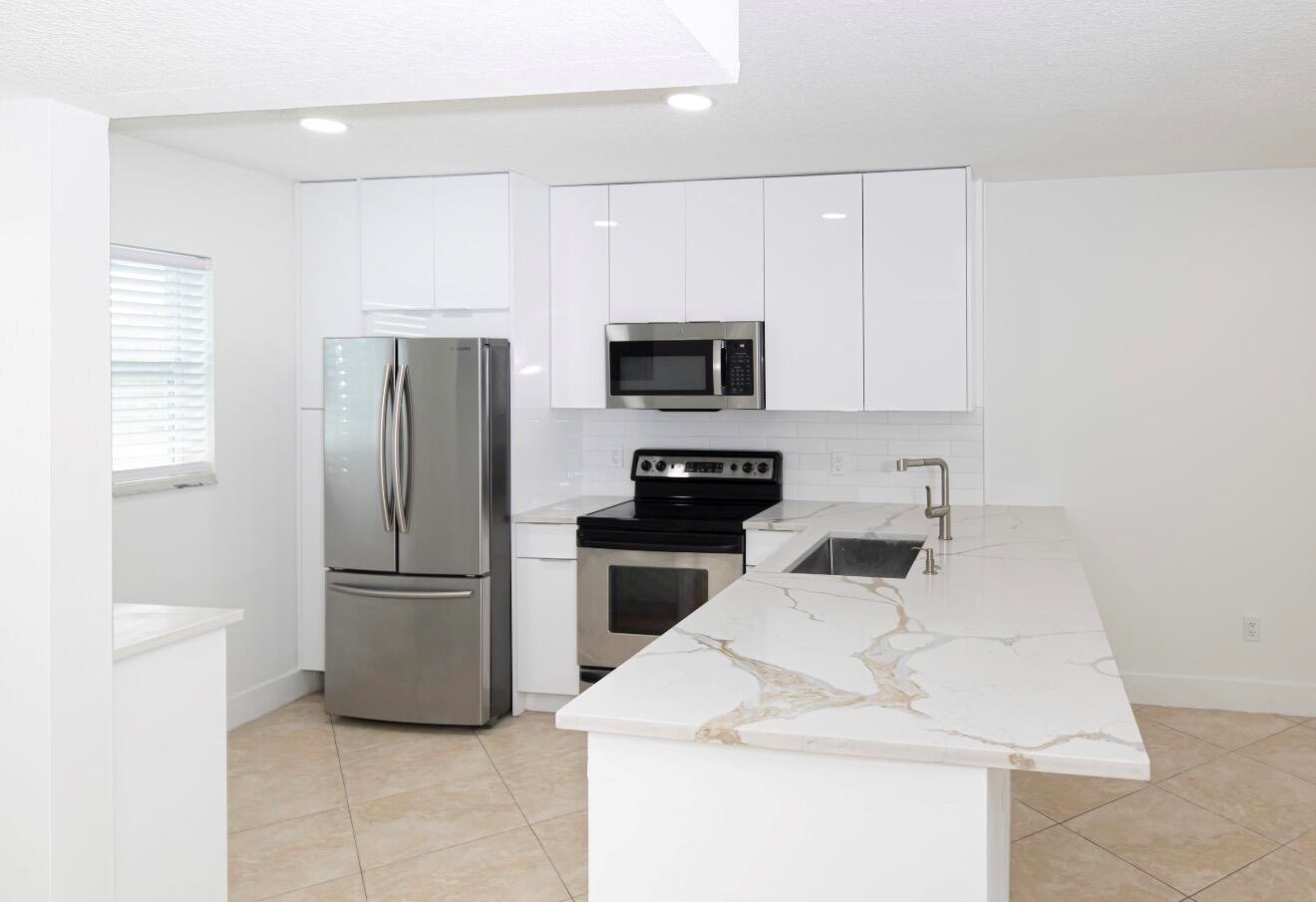 2600 Fiore Way # 2110, Delray Beach FL 33445
