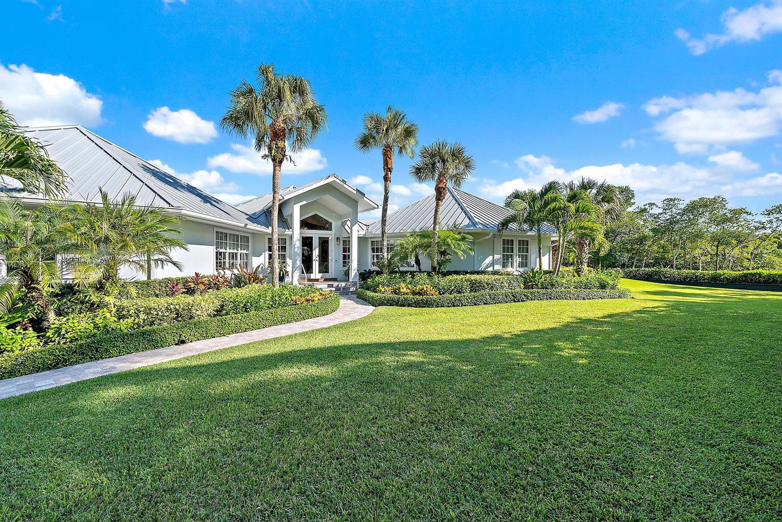 105 Harbor Way, Jupiter Island FL 33455