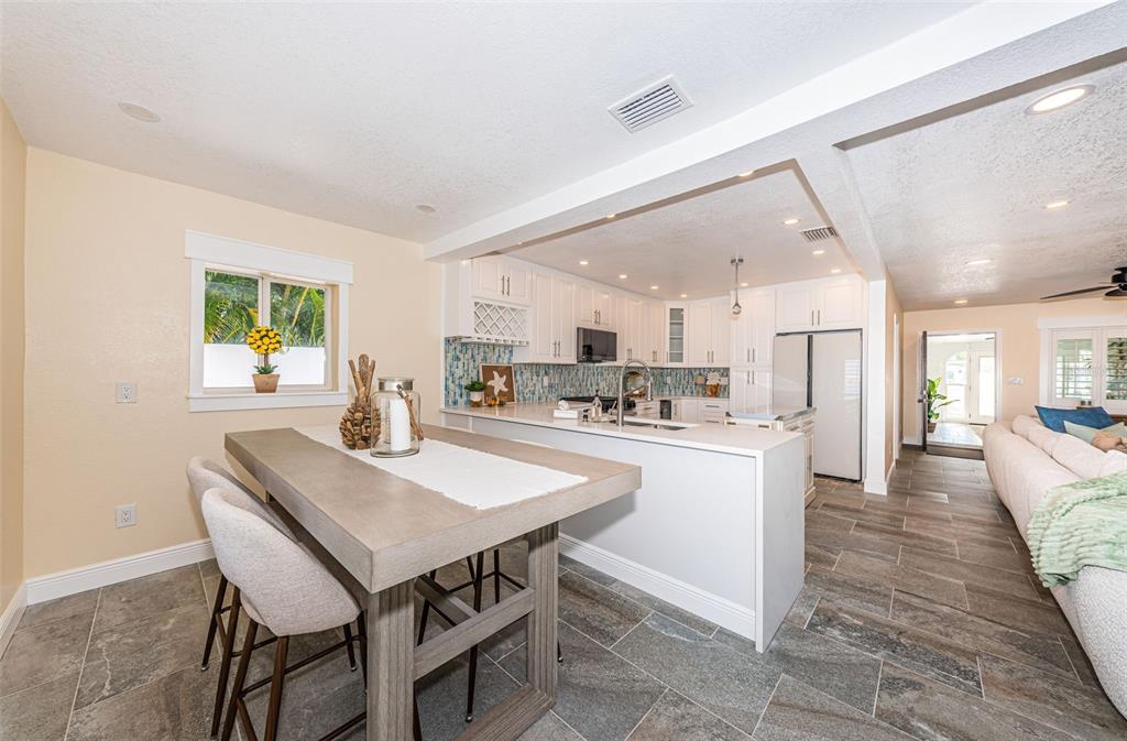 14223 E PARSLEY DRIVE, MADEIRA BEACH, FL — photo 5 of 30