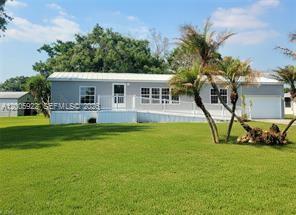 1047 Mayford Lake Rd, Moore Haven FL 33471