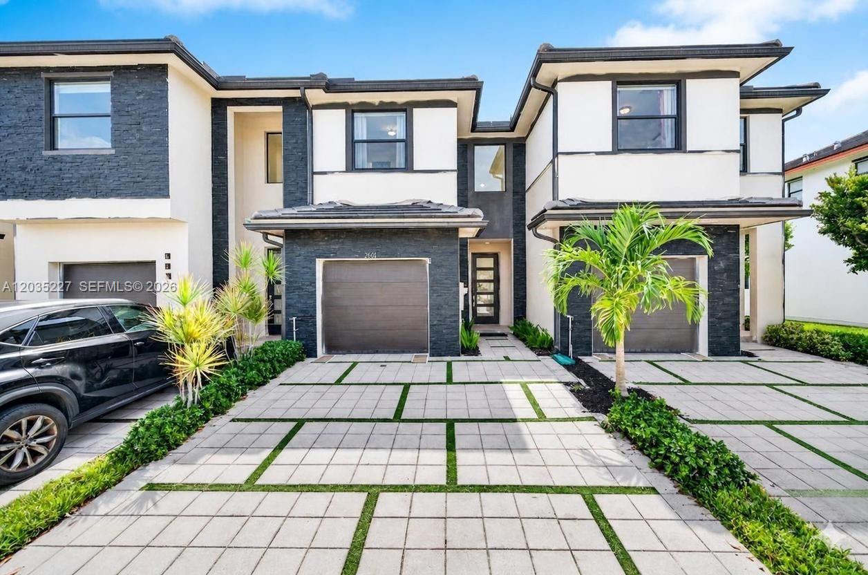 15841 NW 91st Ct, Miami Lakes FL 33018