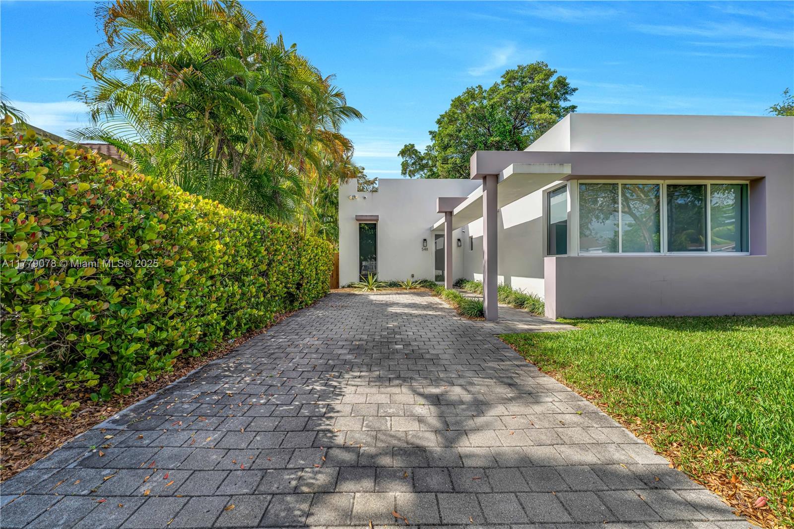 548 NE 70th St, Miami FL 33138