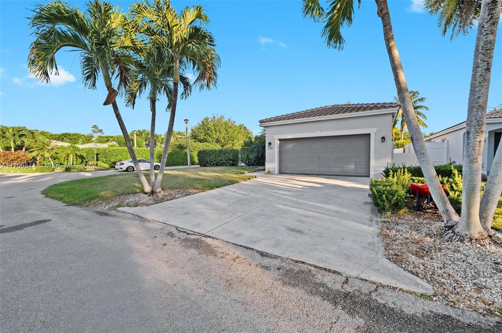 1226 SW 46th Ave, Deerfield Beach FL 33442