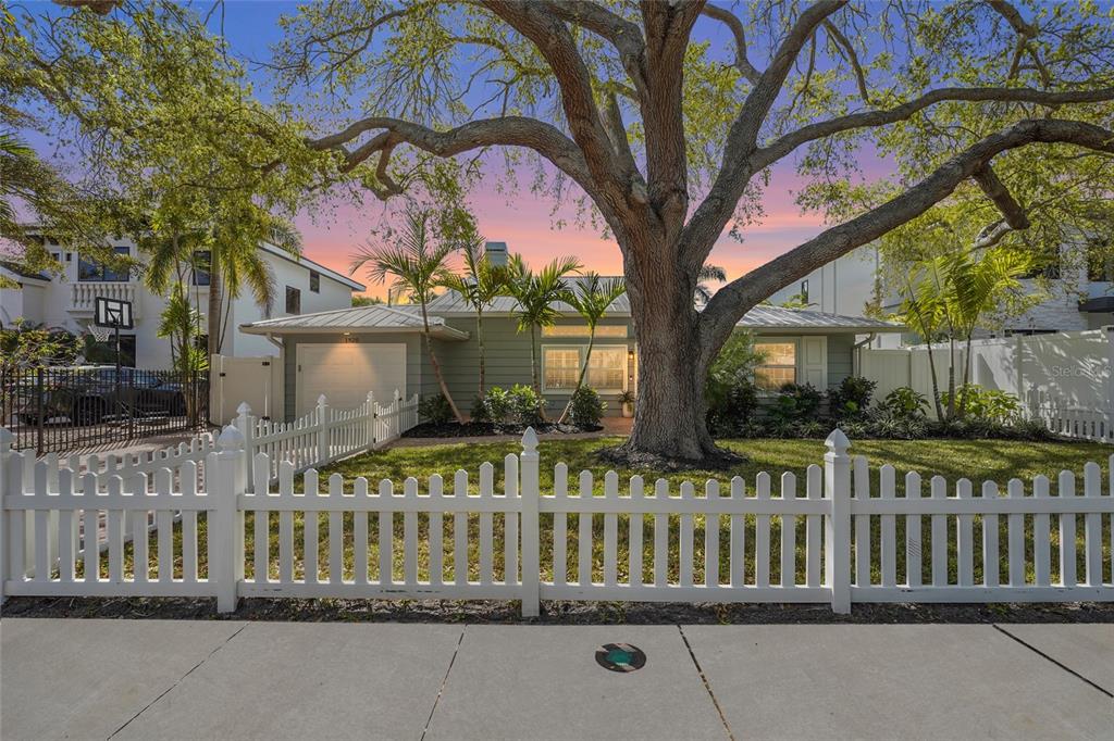 1920 WISTERIA STREET