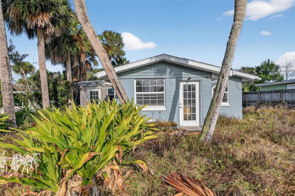 33 ALAMANDA DRIVE