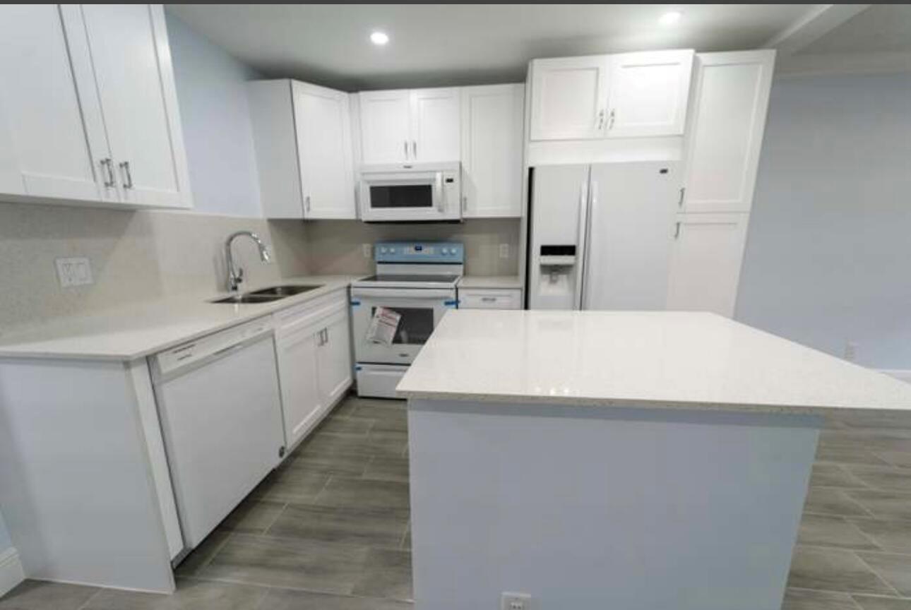 309 Windsor N, West Palm Beach FL 33417