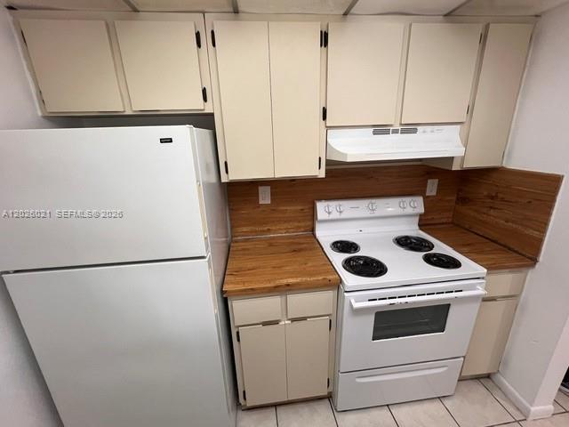 6995 NW 186th St # E301, Hialeah FL 33015