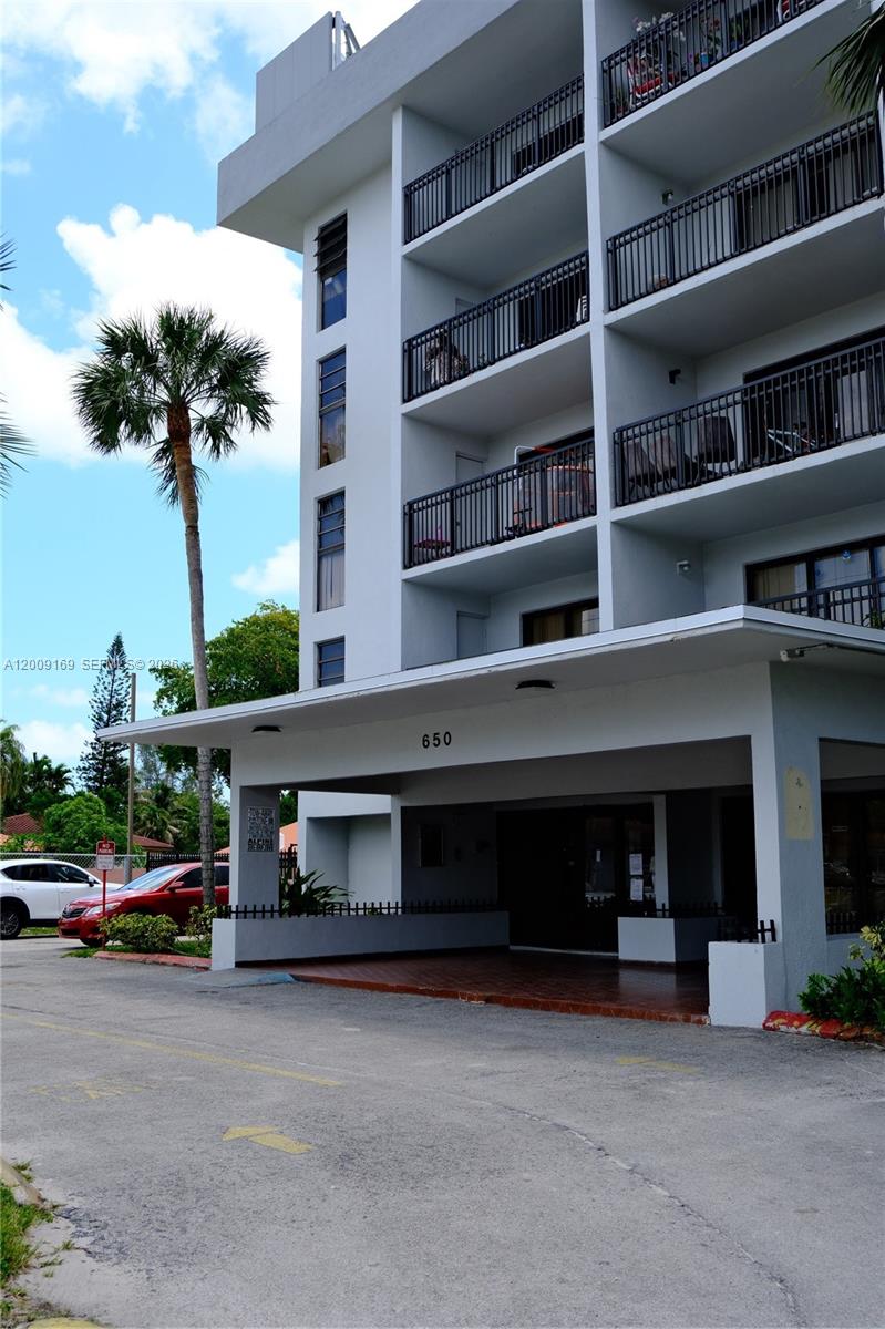 650 NE 149th St # 505F, Miami FL 33161