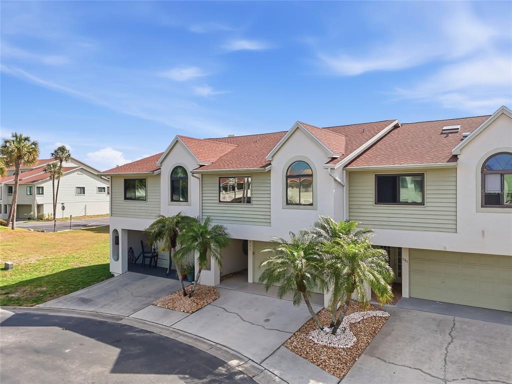 545 WALDEN COURT