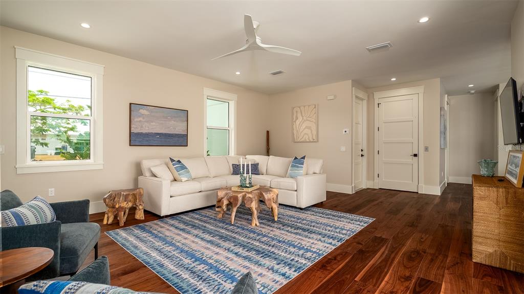 603 EMERALD LANE, HOLMES BEACH, FL — photo 4 of 30