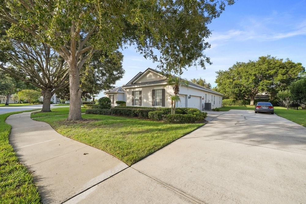 2019 CAPRI LANE, MOUNT DORA, FL — photo 2 of 30