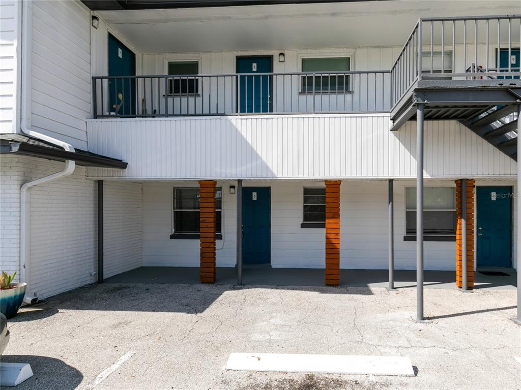 955 6TH STREET SE UNIT 5