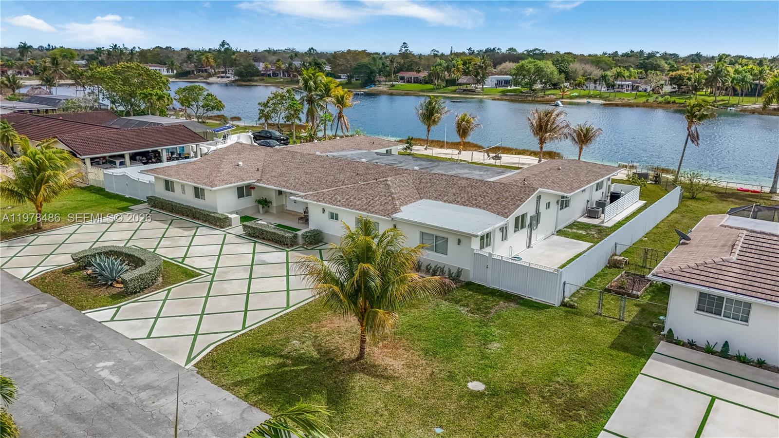 11012 SW 117th St, Miami FL 33176