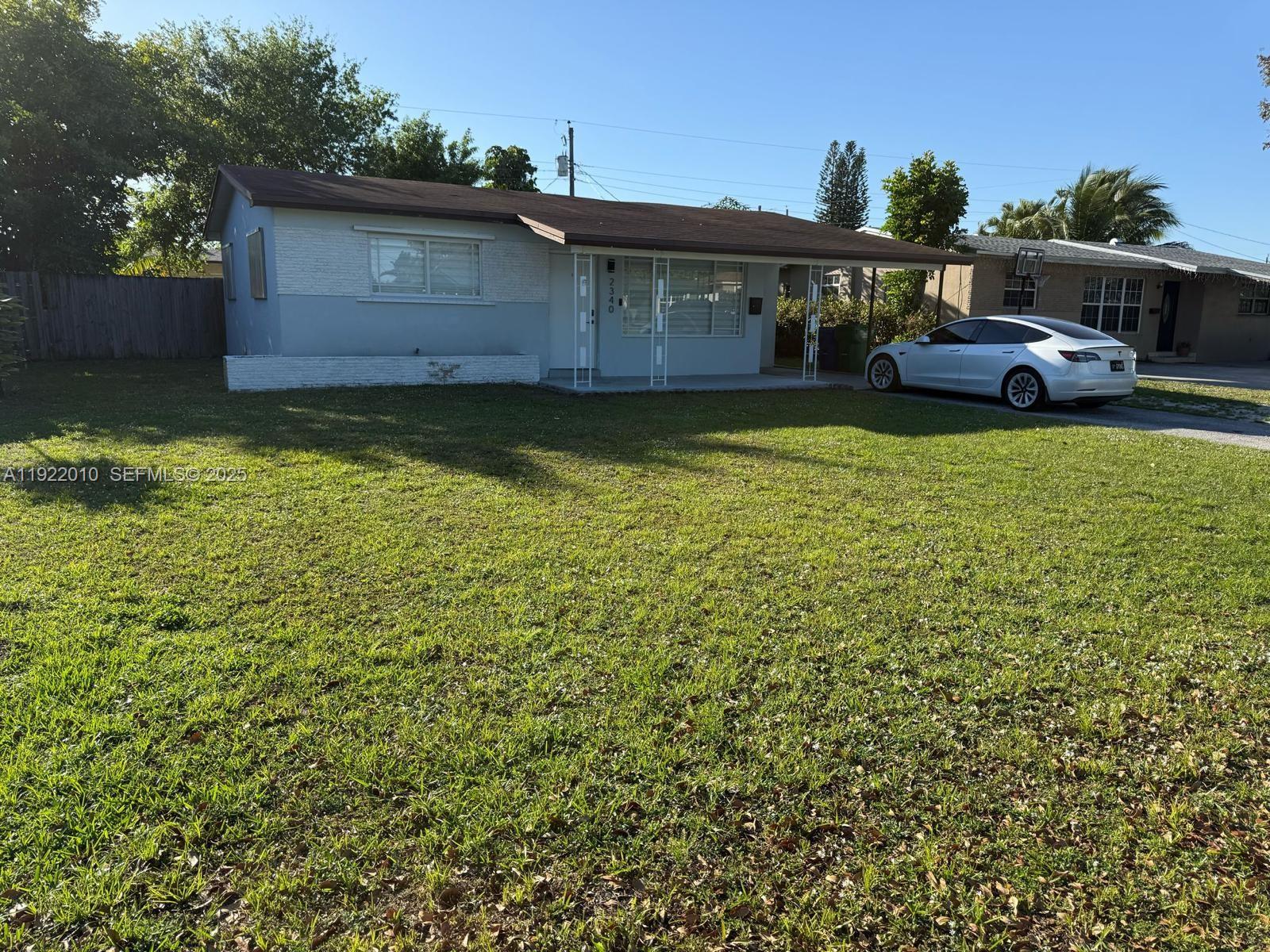 2340 Jamaica Dr, Miramar FL 33023